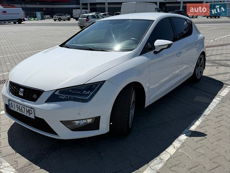 Хэтчбек SEAT Leon 2015 в Киеве