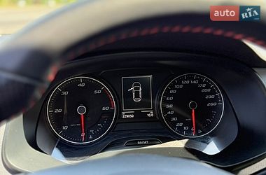 Хэтчбек SEAT Leon 2015 в Киеве