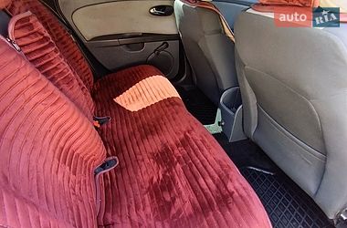 Хэтчбек SEAT Leon 2005 в Харькове