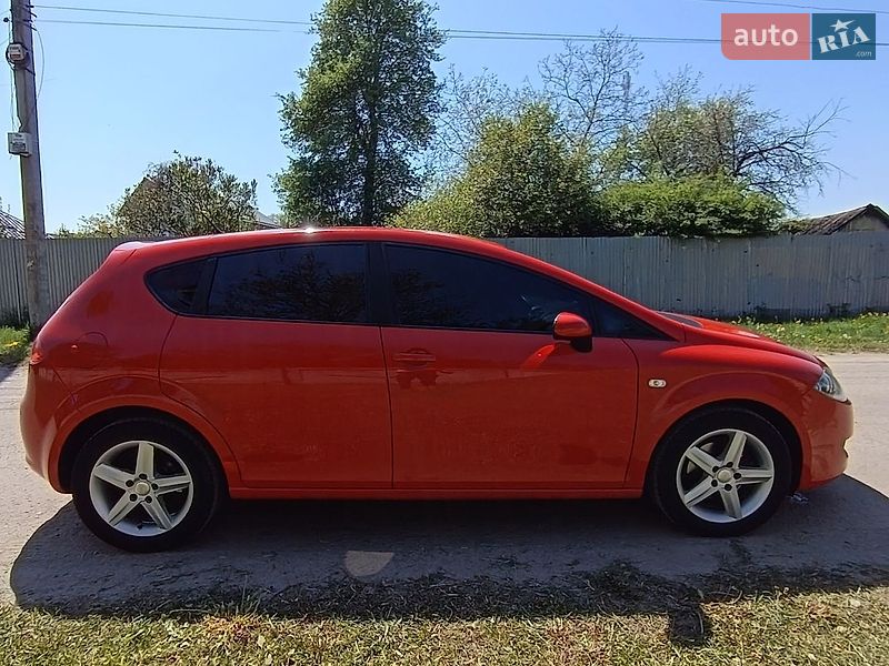 Хэтчбек SEAT Leon 2005 в Харькове