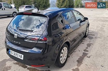Хэтчбек SEAT Leon 2008 в Бучаче