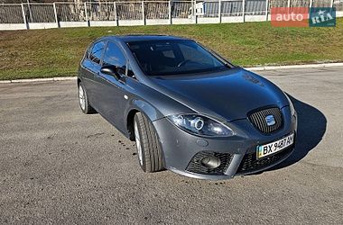 Хэтчбек SEAT Leon 2007 в Обухове