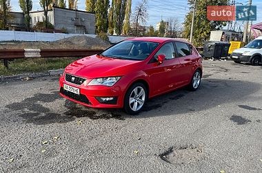 Хэтчбек SEAT Leon 2013 в Киеве