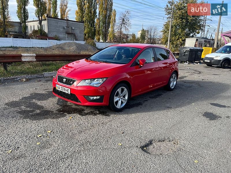 Хэтчбек SEAT Leon 2013 в Киеве