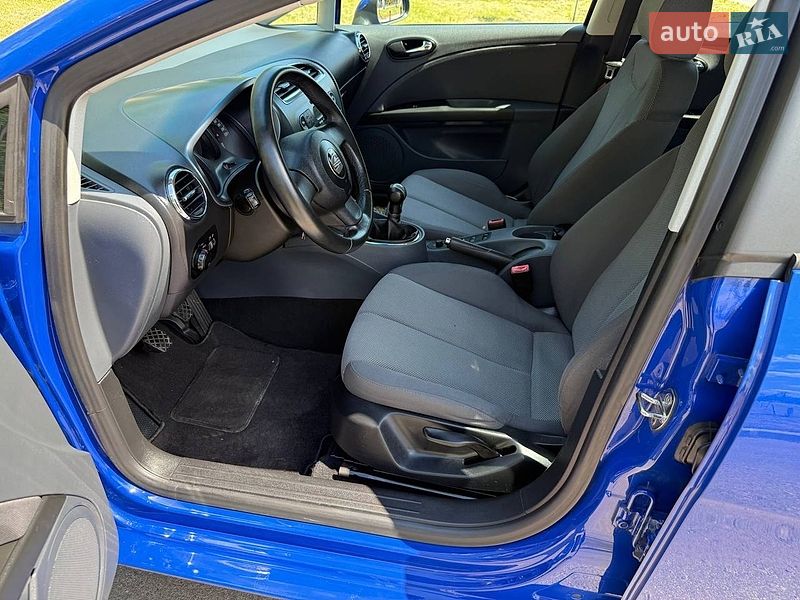 Хэтчбек SEAT Leon 2006 в Кропивницком