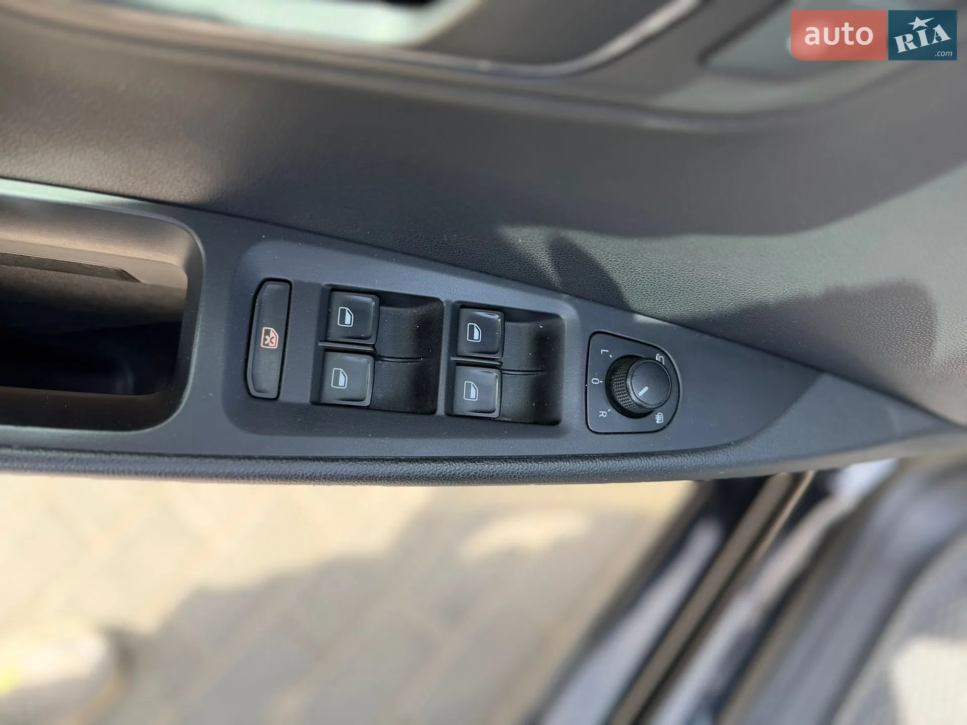 2015 SEAT Leon - мініатюра 16