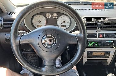 Хетчбек SEAT Leon 2006 в Києві