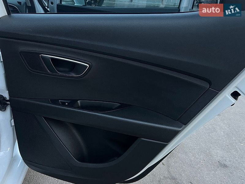 Хетчбек SEAT Leon 2013 в Києві