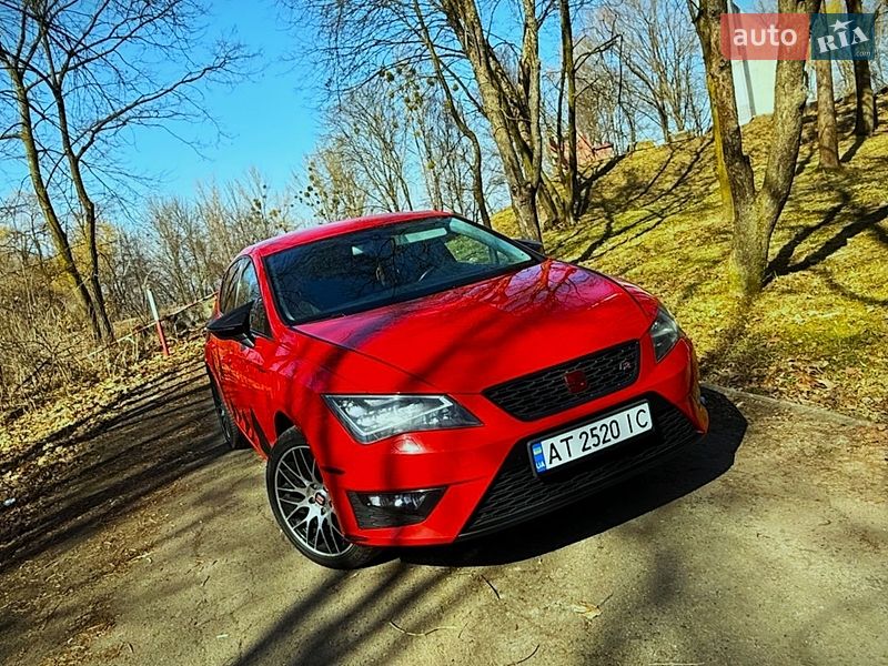 Хэтчбек SEAT Leon 2013 в Калуше