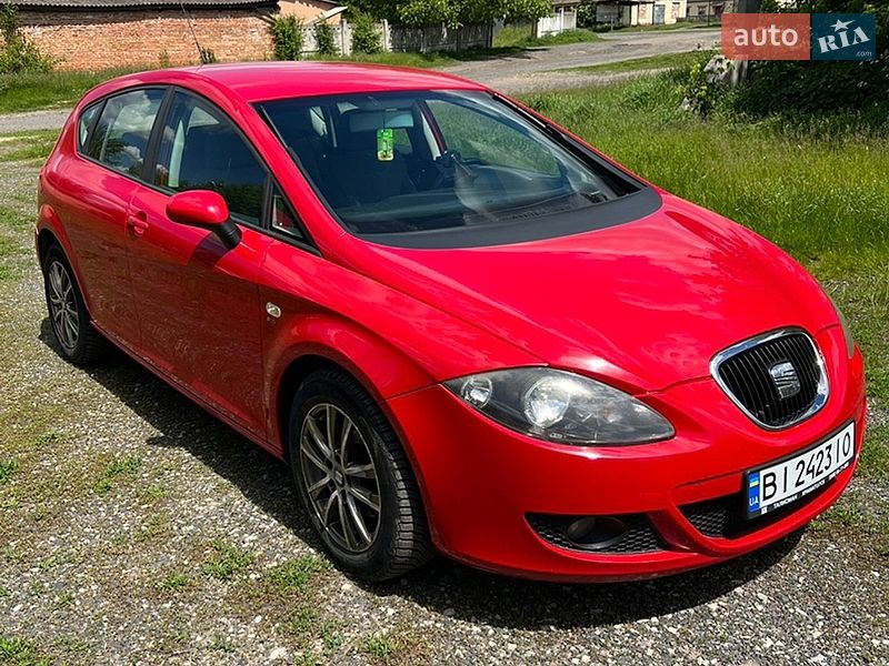 Хэтчбек SEAT Leon 2006 в Гадяче