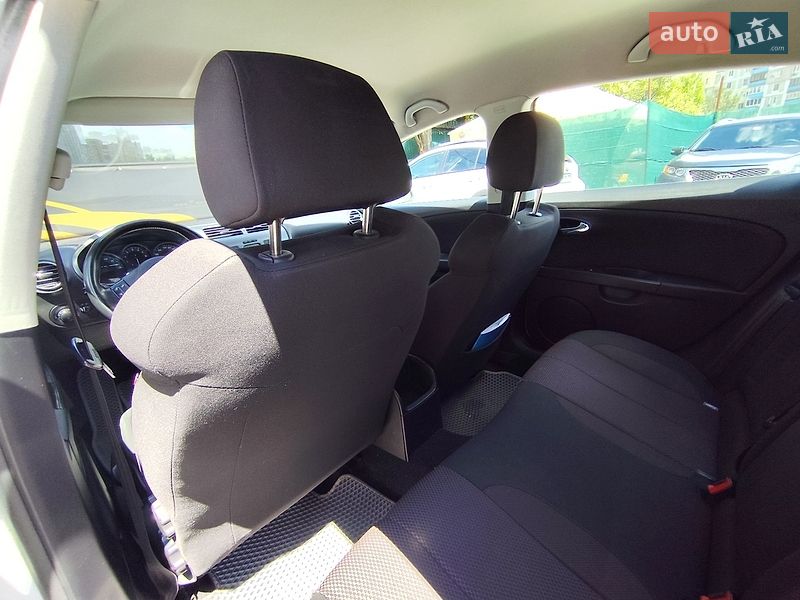 Хэтчбек SEAT Leon 2008 в Киеве