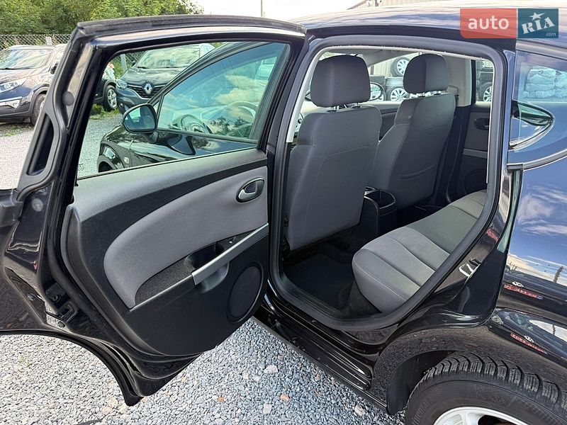 Хэтчбек SEAT Leon 2012 в Ровно фото 23 Хэтчбек SEAT Leon 2012 в Ровно
