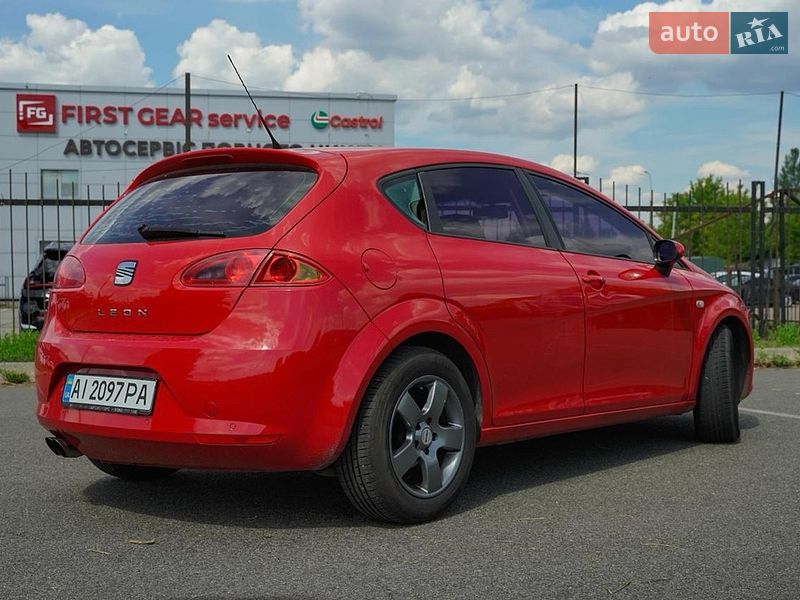 Хетчбек SEAT Leon 2008 в Києві
