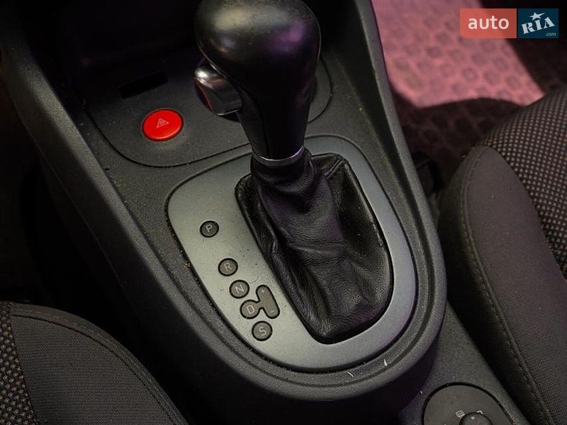 Хетчбек SEAT Leon 2008 в Києві