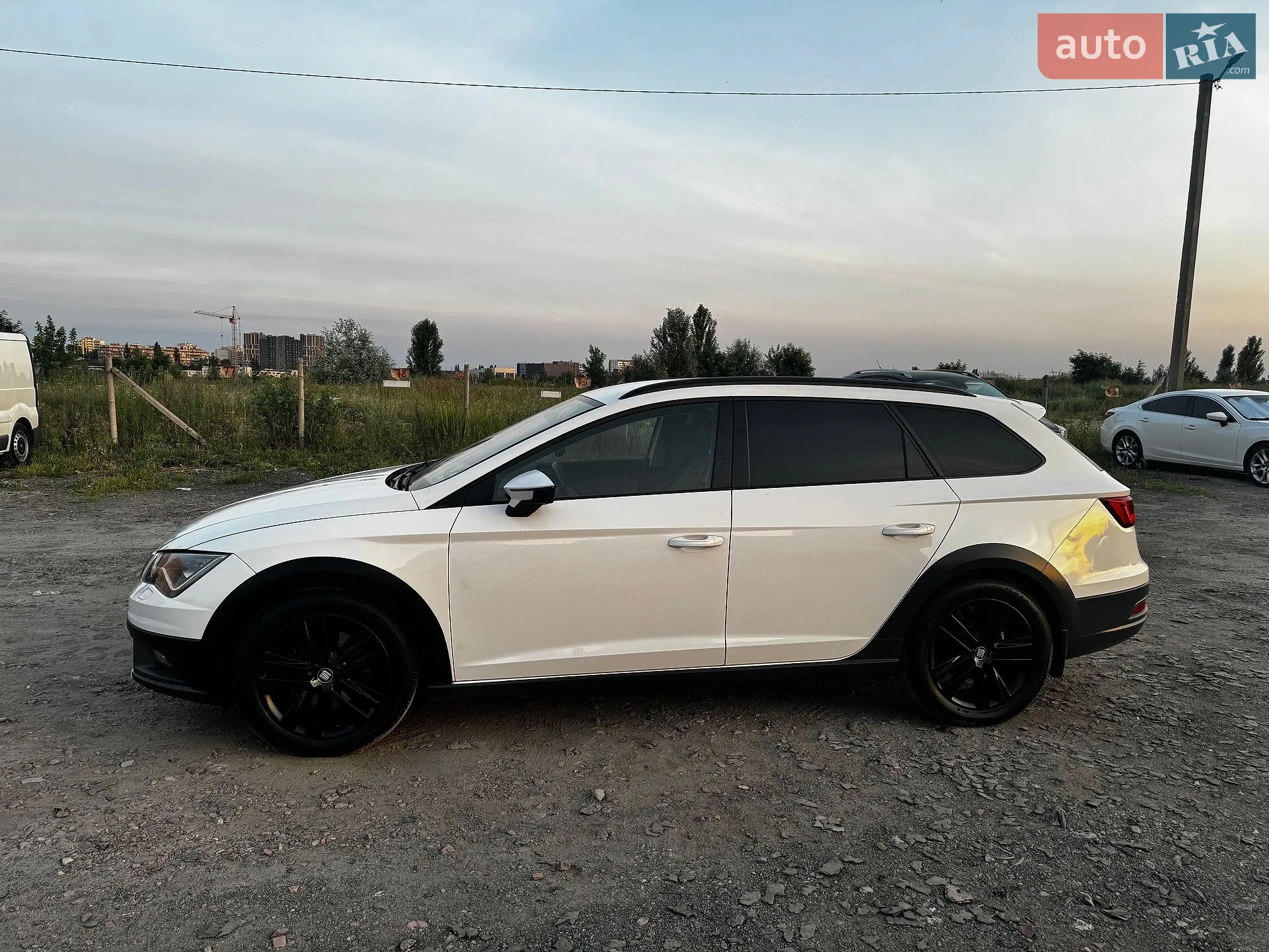 2017 SEAT Leon - мініатюра 5