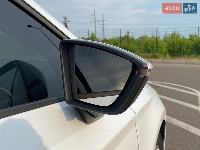 Хетчбек SEAT Leon 2018 в Рівному