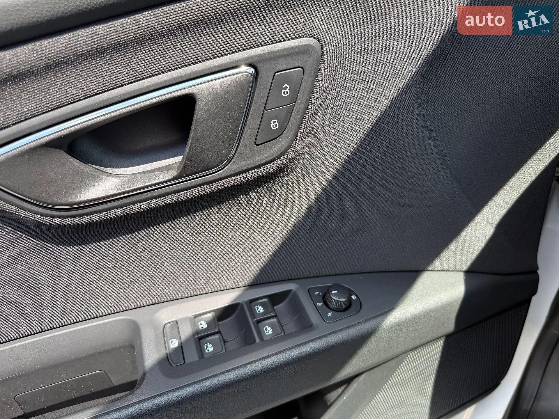 2016 SEAT Leon - мініатюра 22
