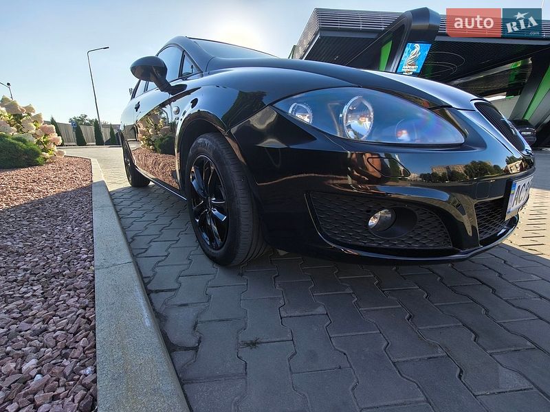 Хетчбек SEAT Leon 2011 в Луцьку