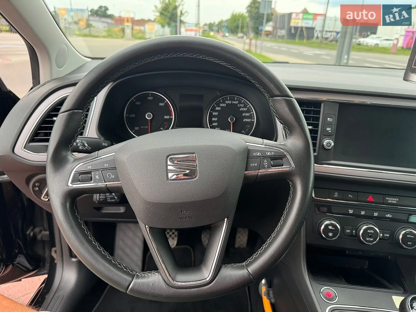 2017 SEAT Leon - мініатюра 10