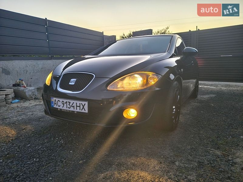 Хетчбек SEAT Leon 2011 в Луцьку