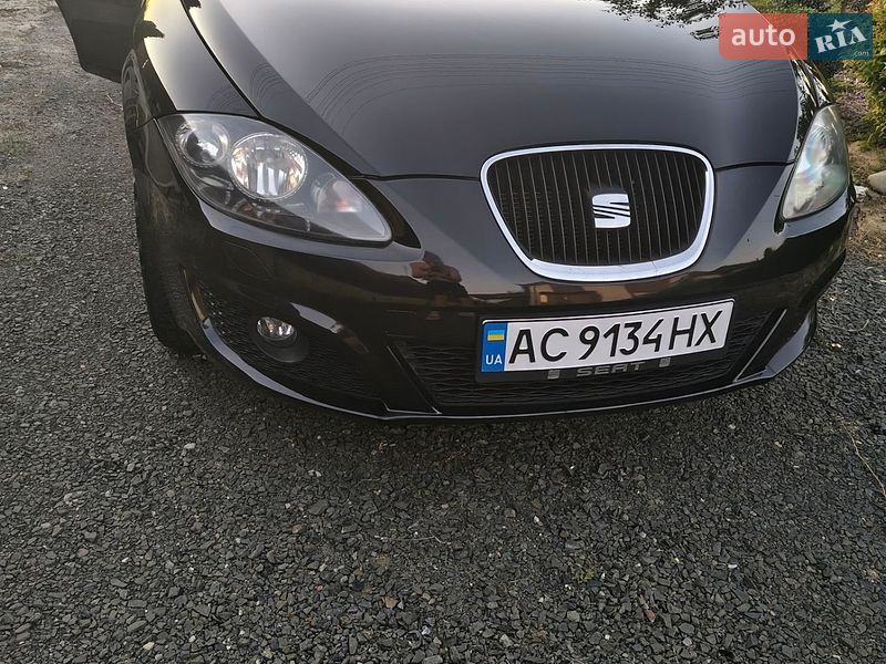 Хетчбек SEAT Leon 2011 в Луцьку