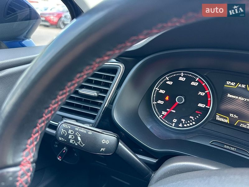 Хэтчбек SEAT Leon 2018 в Киеве