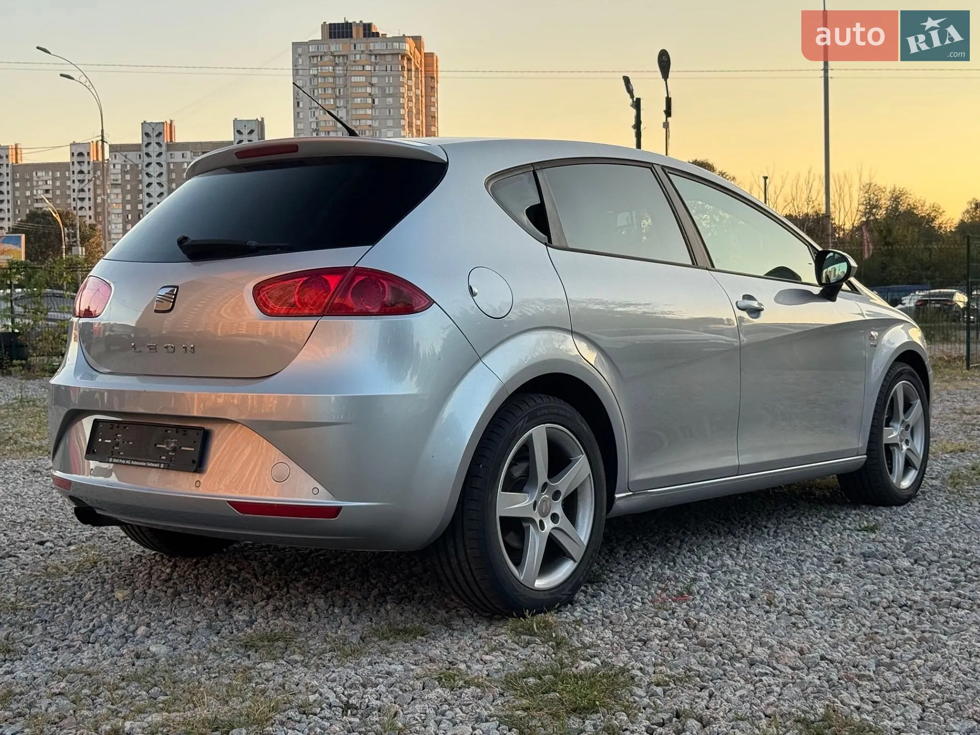 2010 SEAT Leon - мініатюра 8