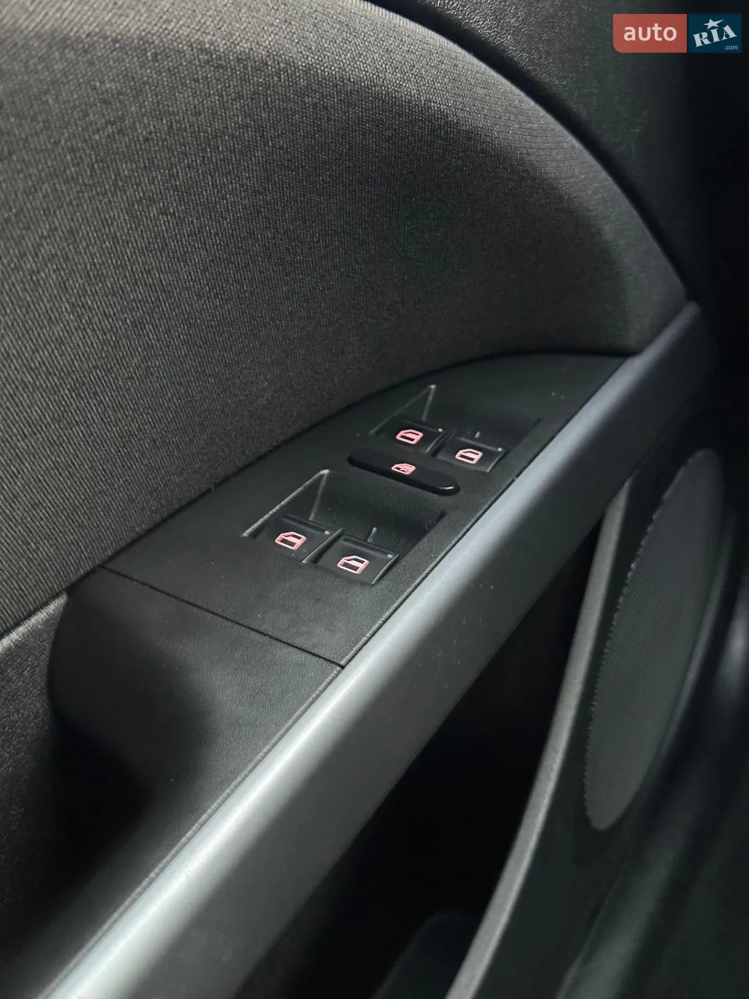 2010 SEAT Leon - мініатюра 12