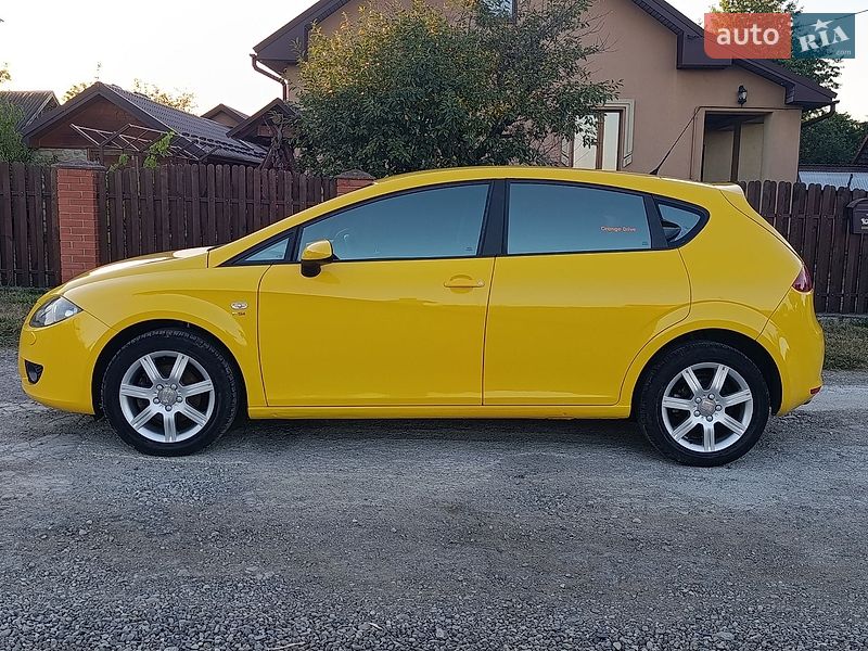 Хэтчбек SEAT Leon 2006 в Коломые