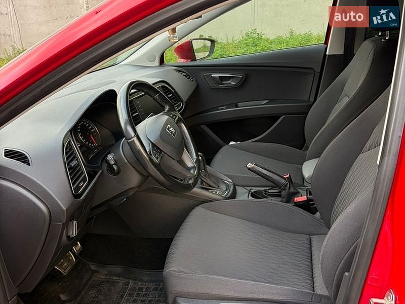 Хэтчбек SEAT Leon 2016 в Киеве