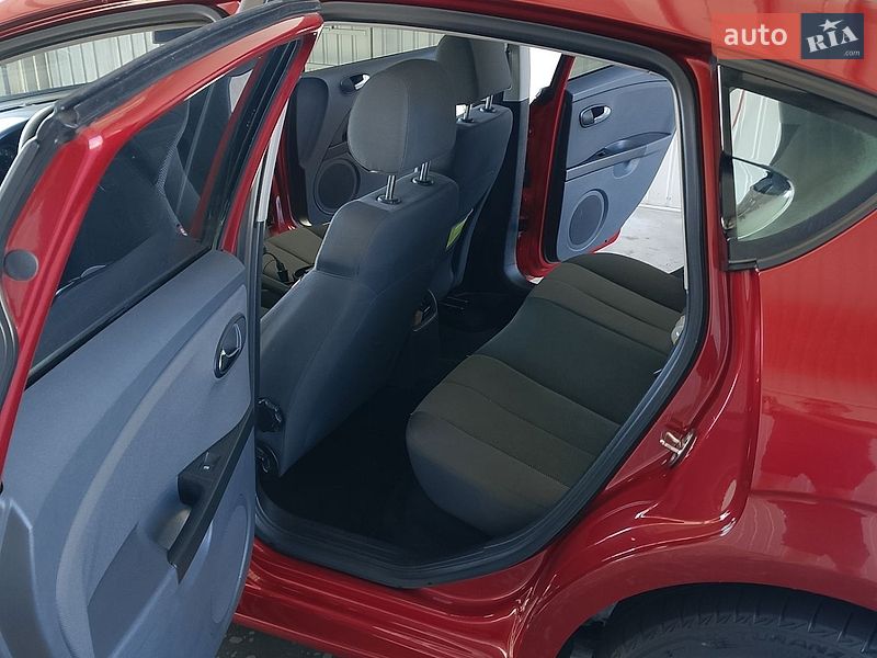 Хетчбек SEAT Leon 2007 в Києві