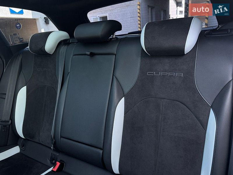 Універсал SEAT Leon 2015 в Луцьку