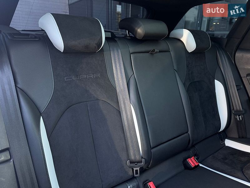 Універсал SEAT Leon 2015 в Луцьку