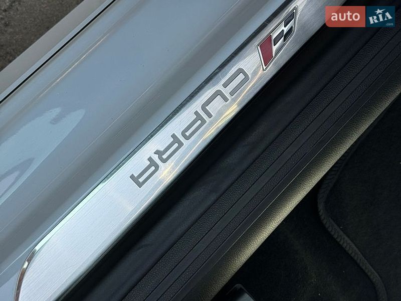 Універсал SEAT Leon 2015 в Луцьку
