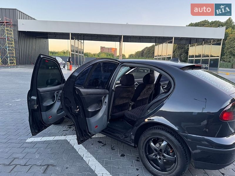 Хетчбек SEAT Leon 2000 в Кам'янець-Подільському