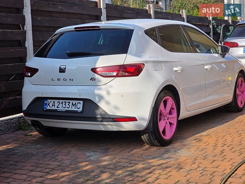 Хэтчбек SEAT Leon 2015 в Крюковщине