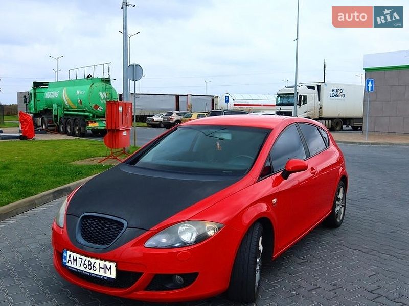 Хетчбек SEAT Leon 2008 в Житомирі