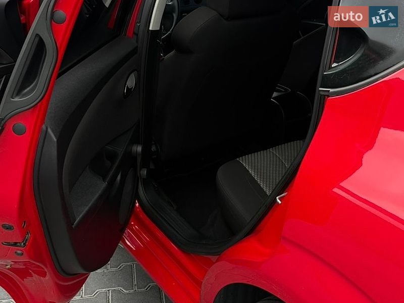 Хетчбек SEAT Leon 2008 в Житомирі