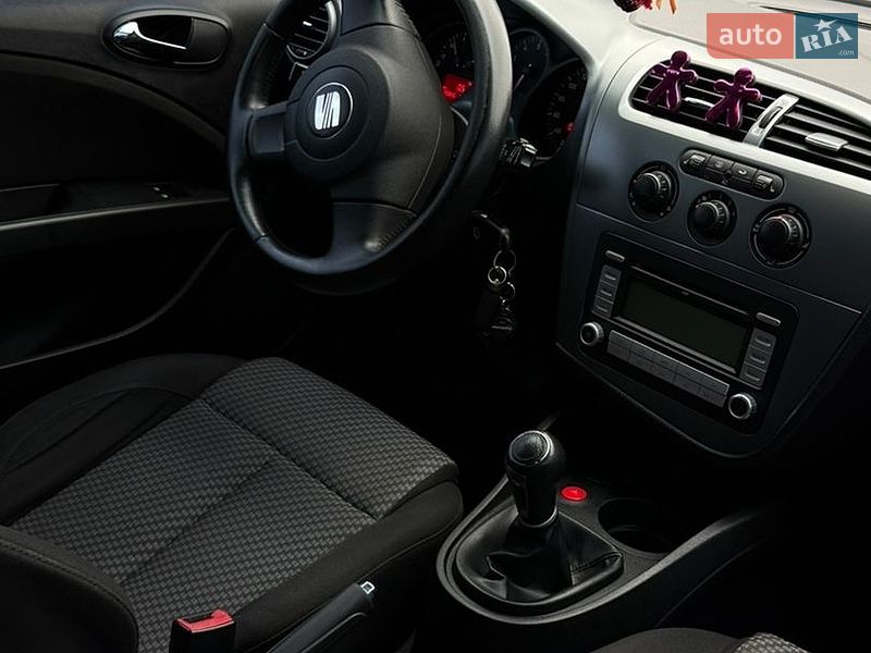 Хетчбек SEAT Leon 2008 в Житомирі