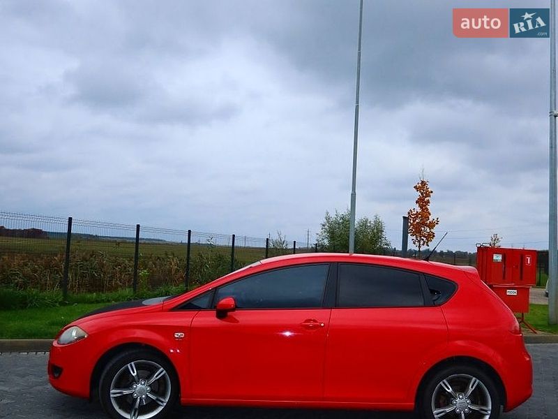Хетчбек SEAT Leon 2008 в Житомирі