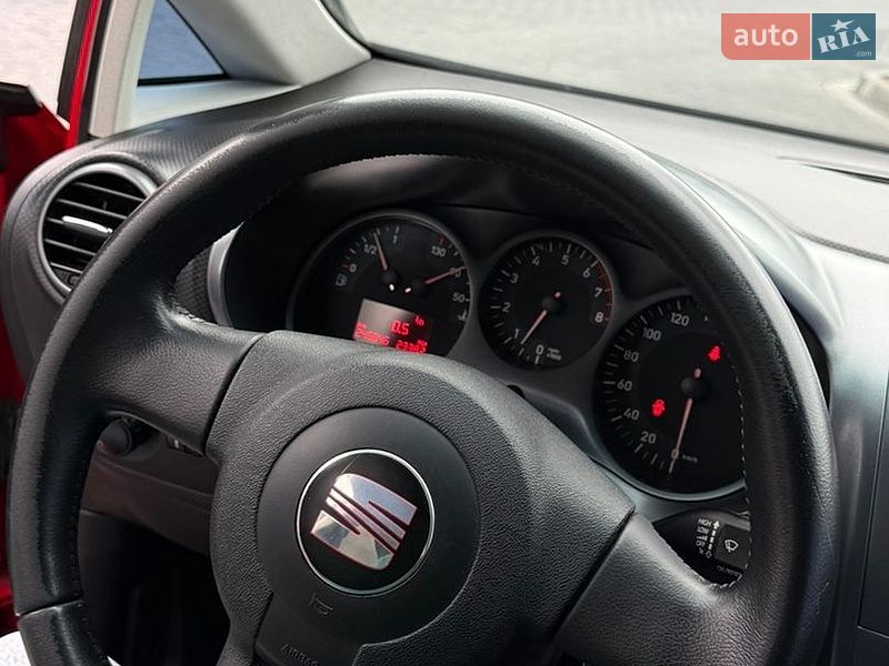 Хетчбек SEAT Leon 2008 в Житомирі