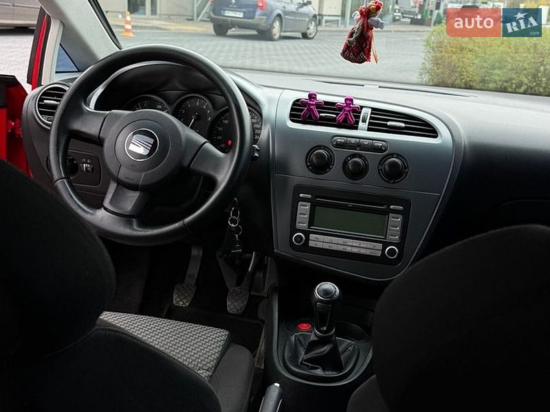 Хетчбек SEAT Leon 2008 в Житомирі