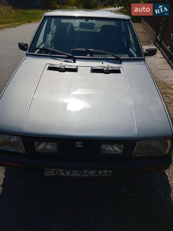 Седан SEAT Malaga 1988 в Дніпрі