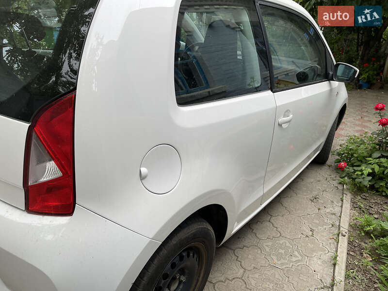 Хетчбек SEAT Mii 2015 в Звенигородці