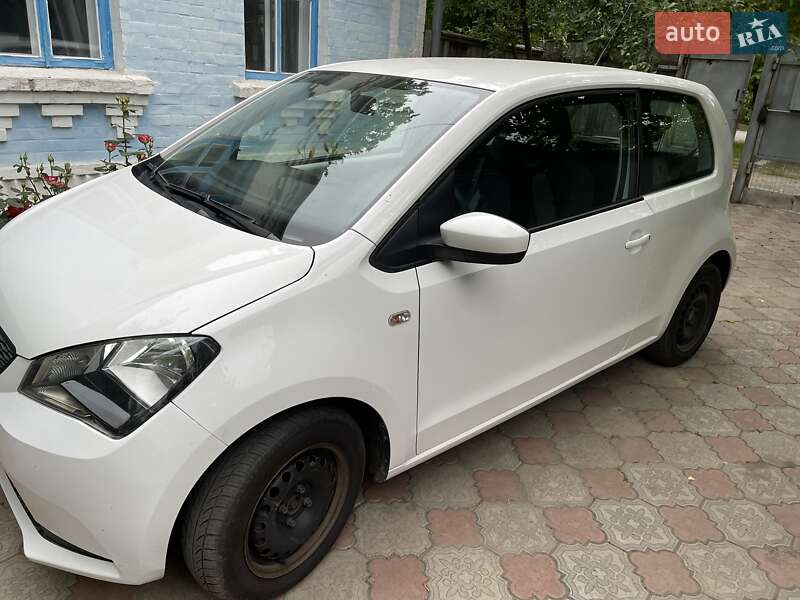 Хетчбек SEAT Mii 2015 в Звенигородці