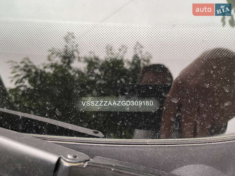 Хетчбек SEAT Mii 2015 в Звенигородці