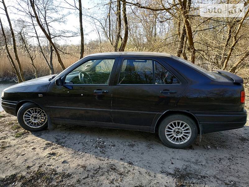 Хетчбек SEAT Toledo 1992 в Лебедині