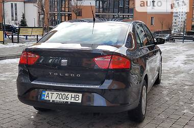Хэтчбек SEAT Toledo 2013 в 