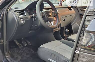 Хэтчбек SEAT Toledo 2013 в 