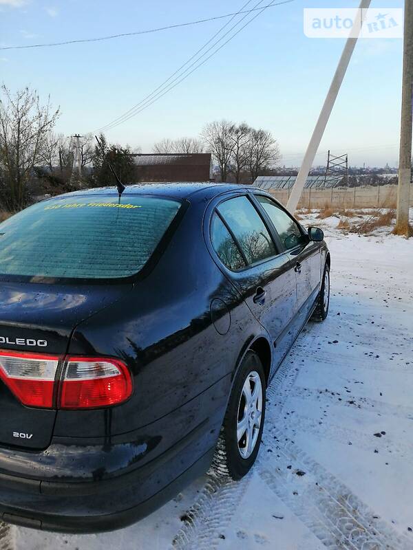 Седан SEAT Toledo 1999 в Бучаче